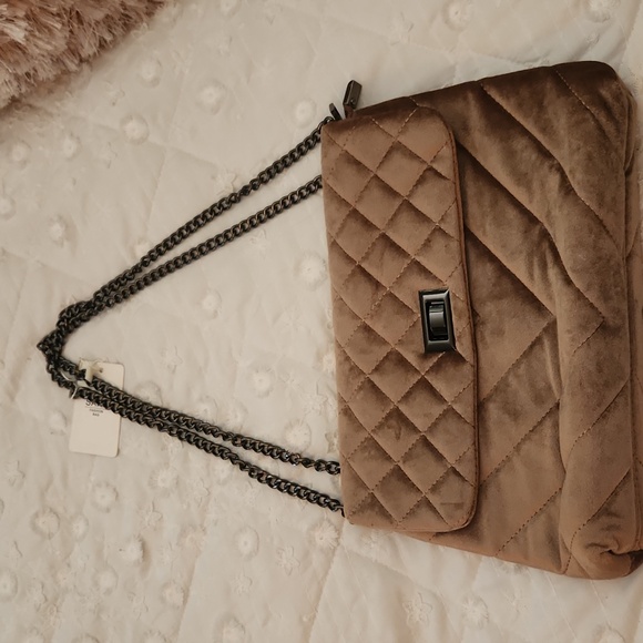 NWT Sara Tan Velvet Quilted Convertible Purse - Picture 6 of 7